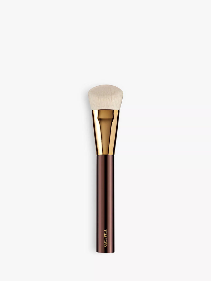 TOM FORD Shade & Illuminate foundation brush, UK version