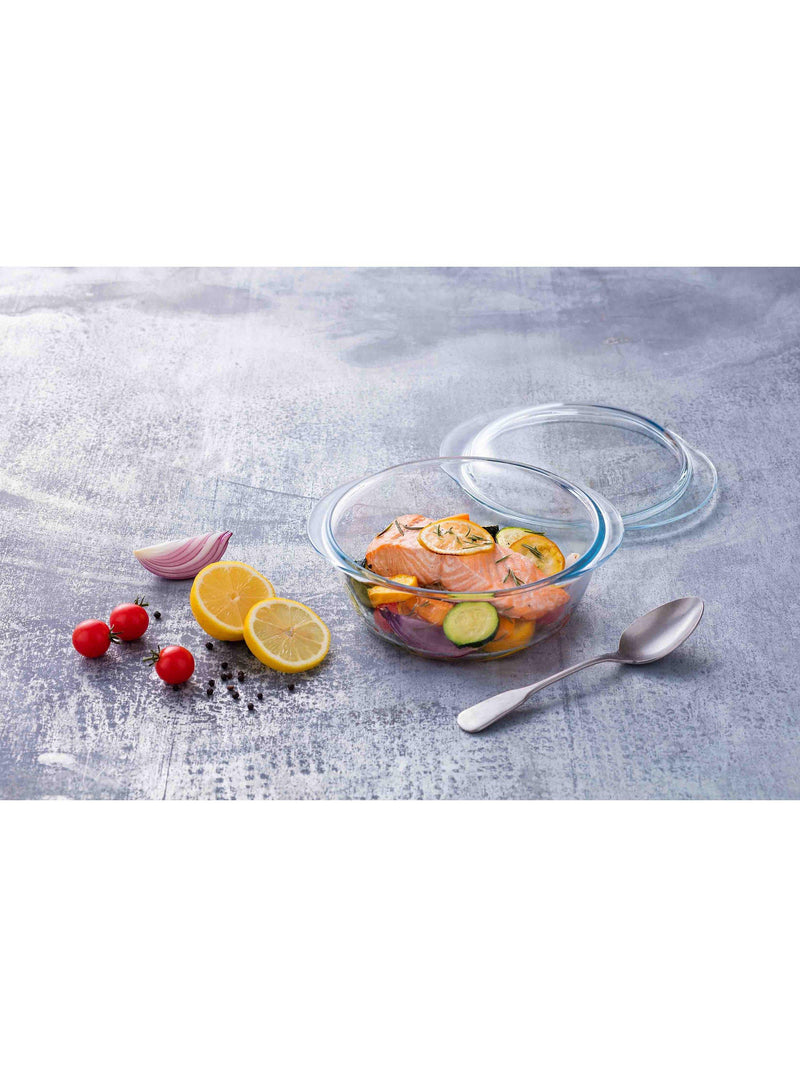 Pyrex glass casserole 1.3L (British brand)