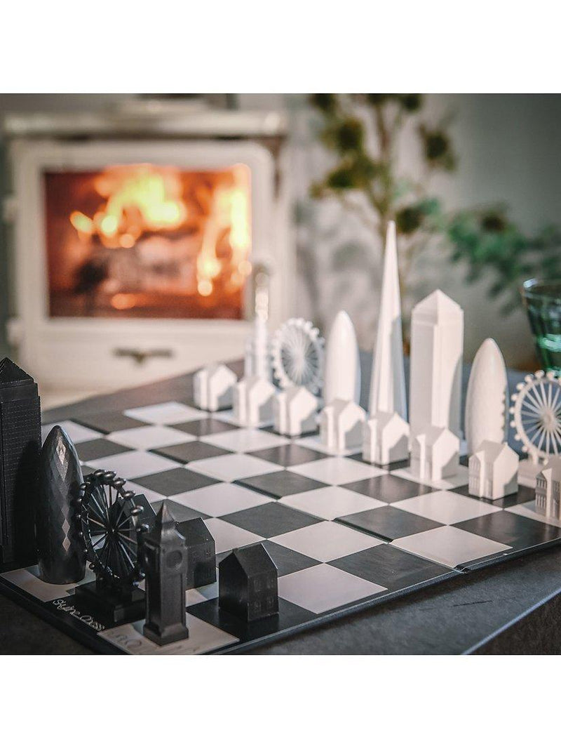 Skyline Chess London Edition chess set - British product