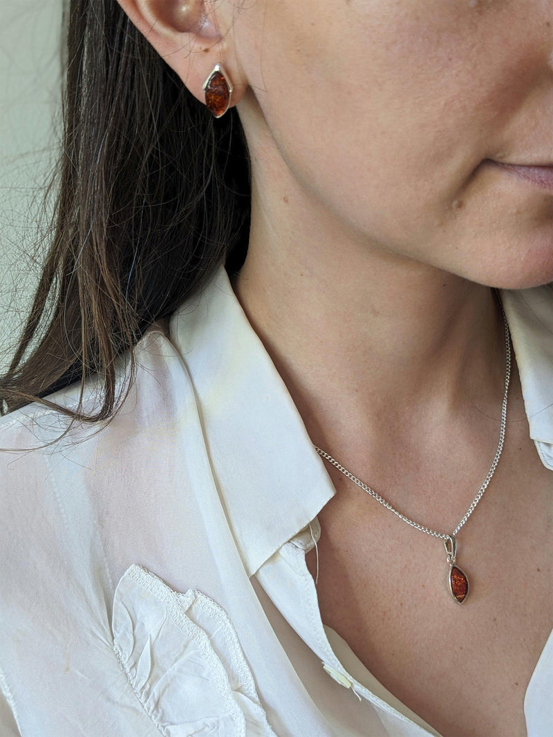 Be-Jewelled marquise Baltic amber pendant necklace (British brand)