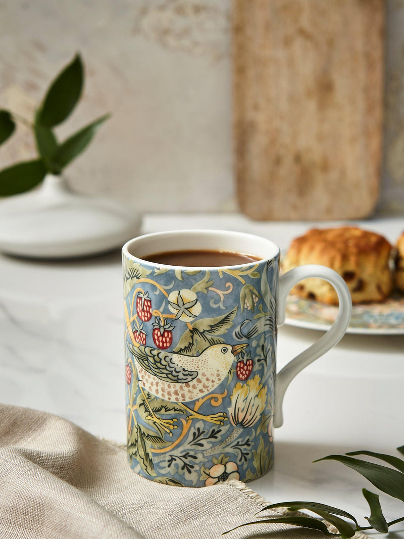 Morris & Co Spode Strawberry Thief porcelain mug 340ml - British product