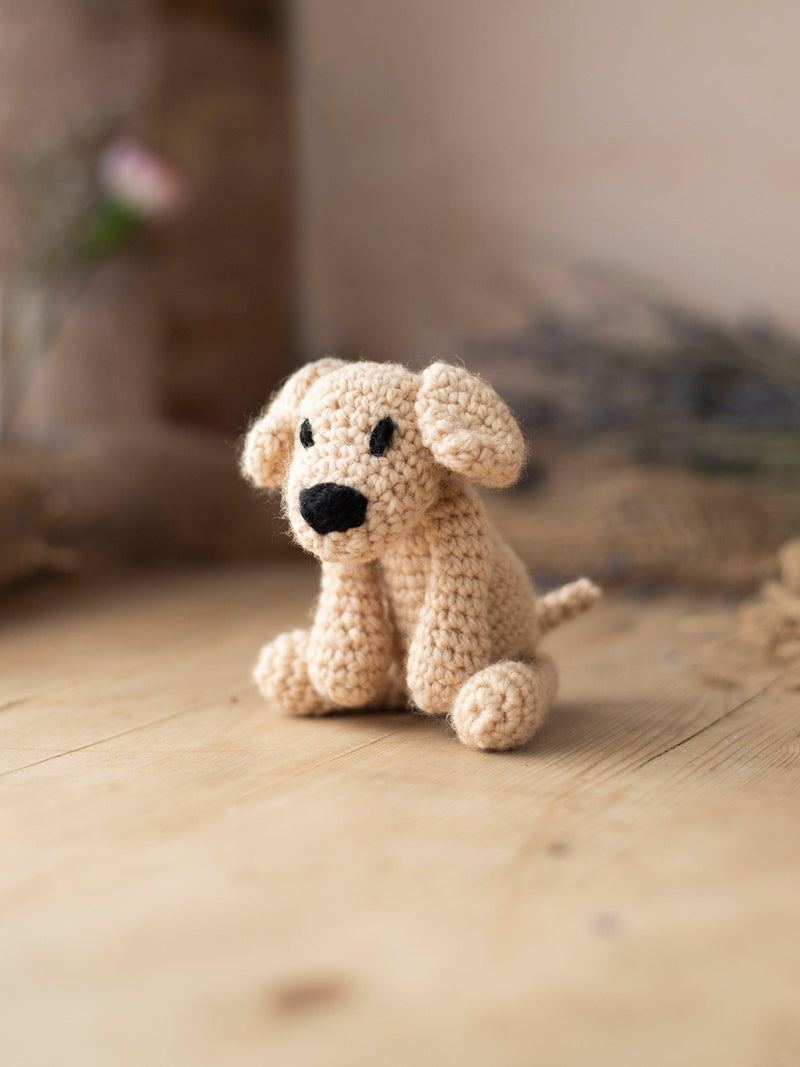 TOFT Mini Eleanor Labrador crochet kit, UK version