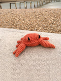 TOFT Mini Cedric the Crab crochet kit 50g - British product