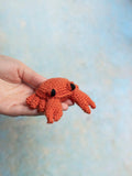 TOFT Mini Cedric the Crab crochet kit 50g - British product