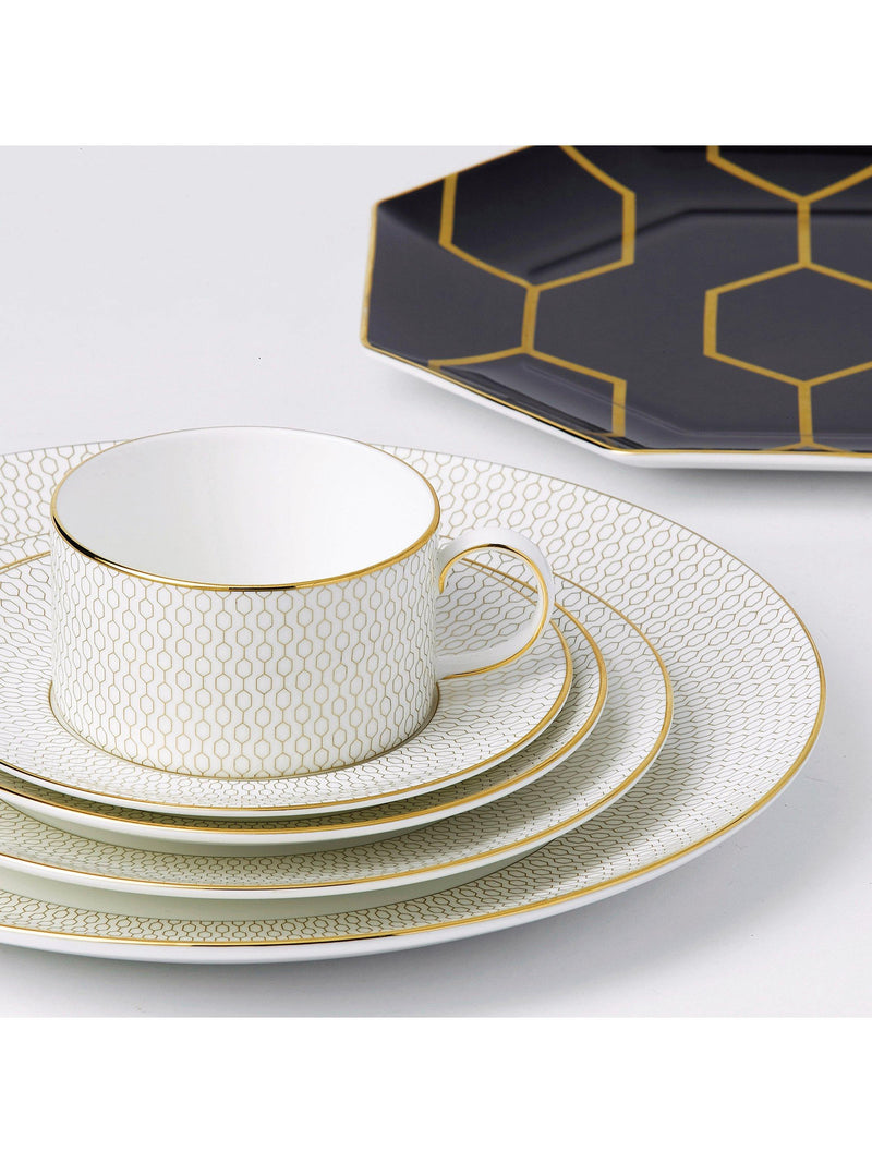 Wedgwood Gio Gold 4 piece dinnerware set white gold - British product