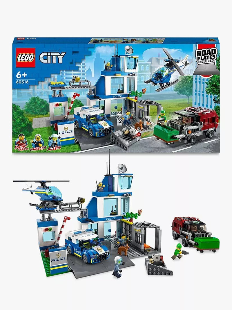 LEGO City Police Station building set 668 pieces (British brand)