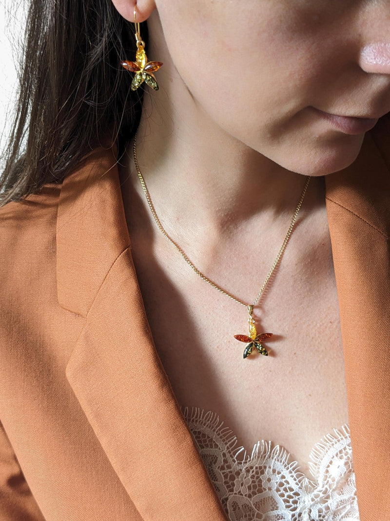 Be-Jewelled Amber Floral Pendant necklace gold multi - British product