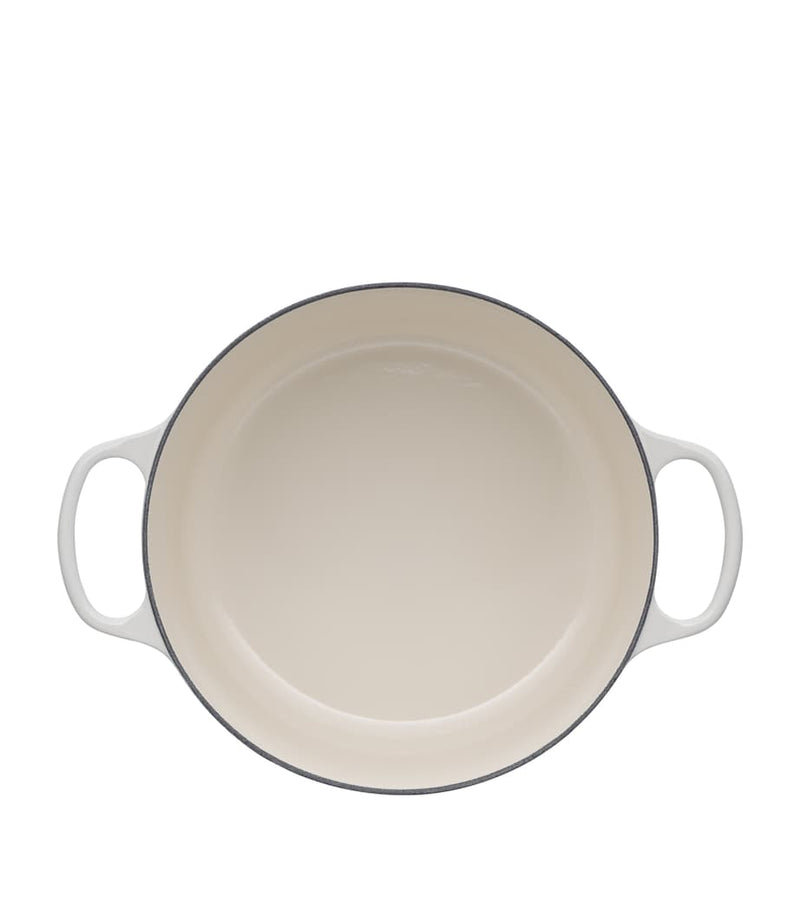 Le Creuset cast iron round casserole dish 26cm, UK version