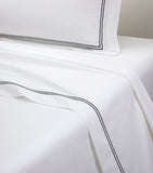 Yves Delorme Super King organic cotton percale flat sheet with striped design (British brand)
