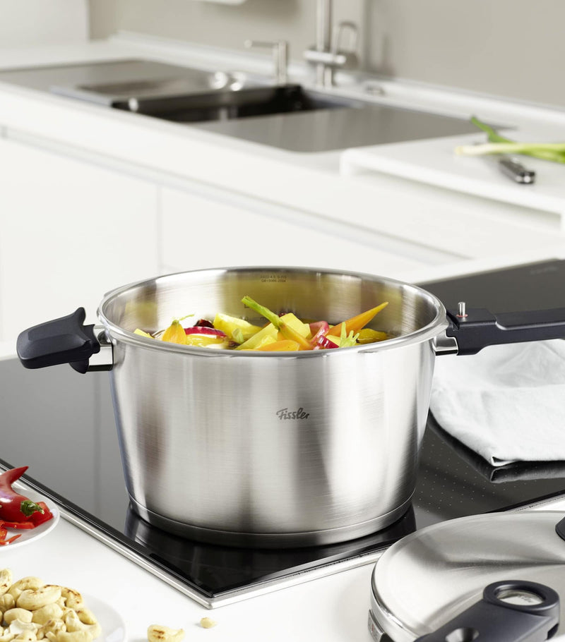 Fissler Vitavit Premium pressure cooker with insert 22cm - British product