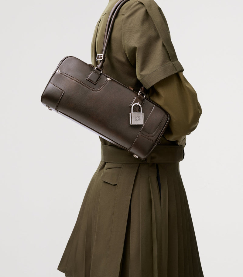 LOEWE Amazona 31 calfskin shoulder bag, imported from the UK