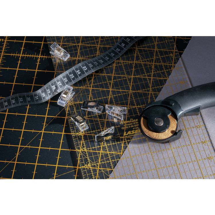 Hemline Gold sewing accessories set in tin - British product