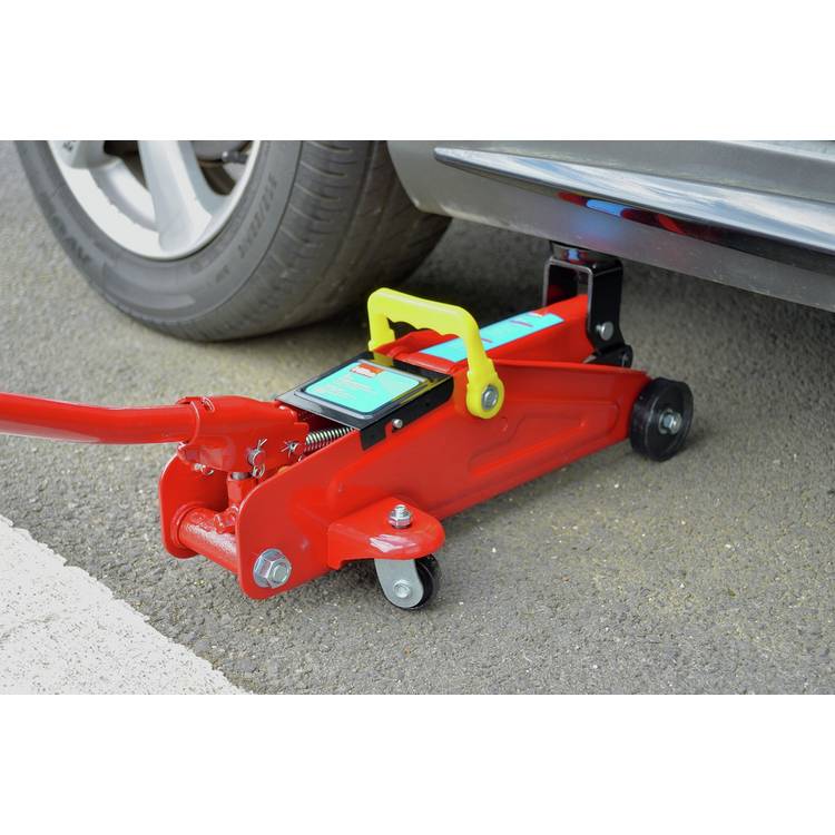 Hilka 2 tonne trolley jack kit in case, imported from the UK