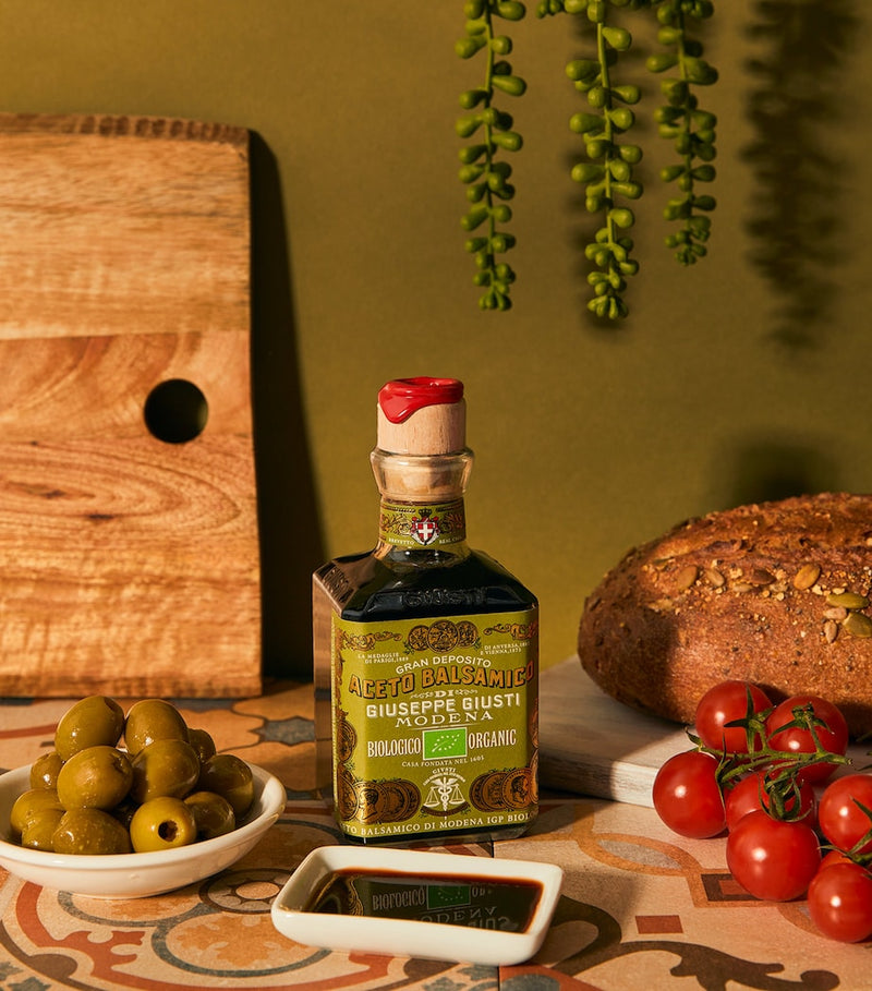 Giuseppe Giusti organic balsamic vinegar 250ml, UK version