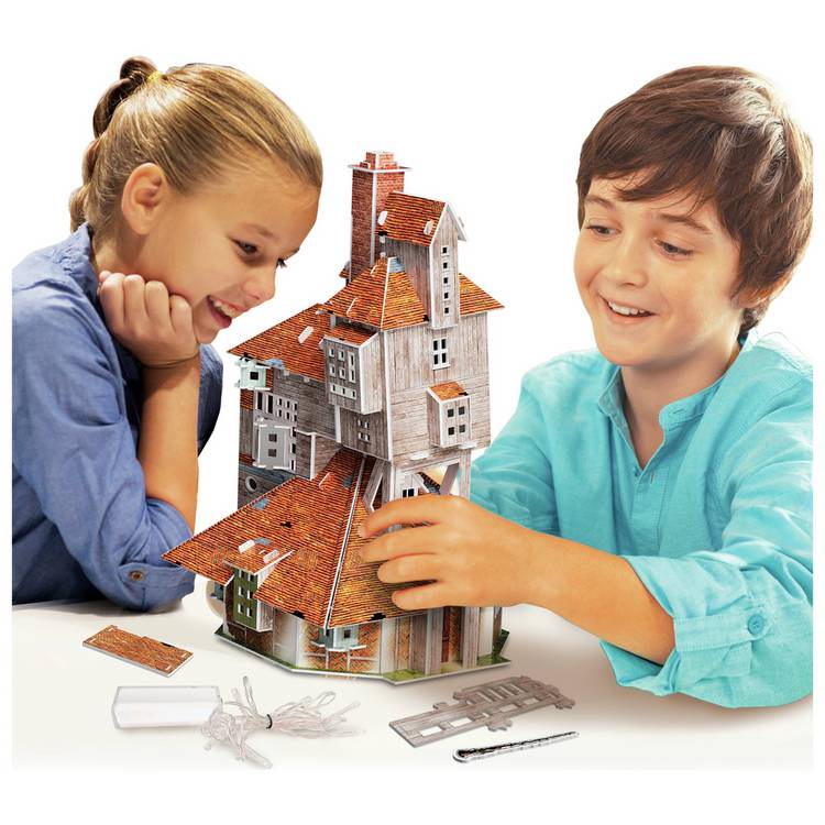 Harry Potter Weasley Burrow building kit 28cm, imported from the UK