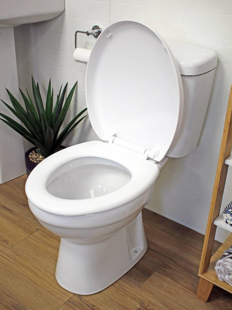 Showerdrape White Seville Soft Close Toilet Seat (British brand)