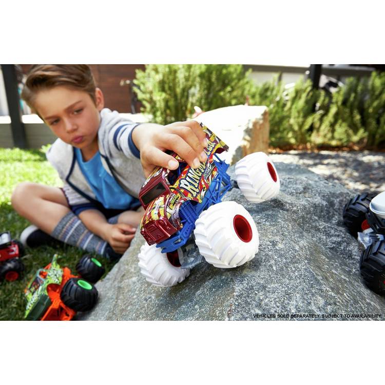 Hot Wheels oversized monster truck 1:24 scale (British brand)