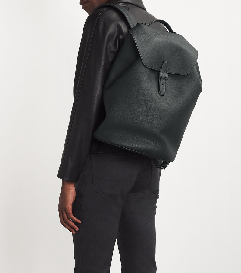 Scratch-Resistant Grained Leather Backpack with Buckle Fastening