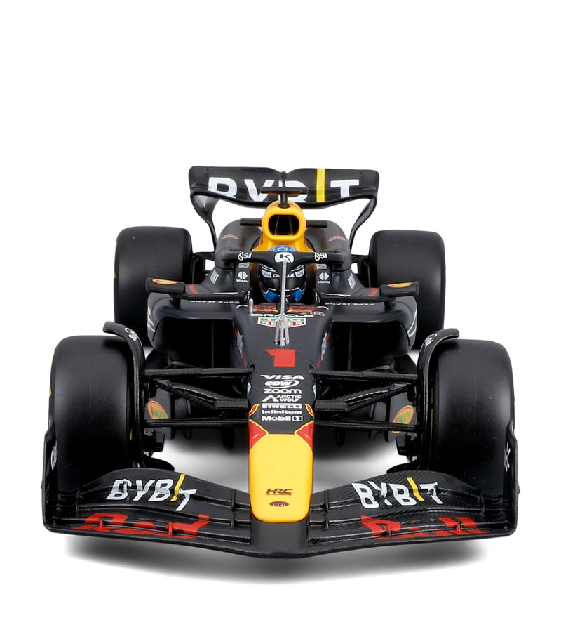 Bburago Red Bull RB20 1:24 model Max Verstappen helmet - British product
