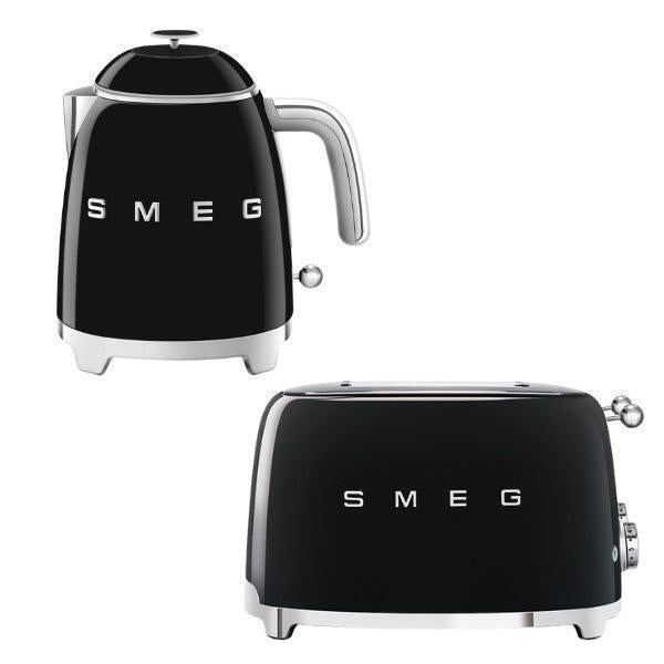 Smeg retro toaster in black with 4 extra-wide slots, UK version
