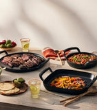 Le Creuset cast iron BBQ pizza pan 35cm, UK version
