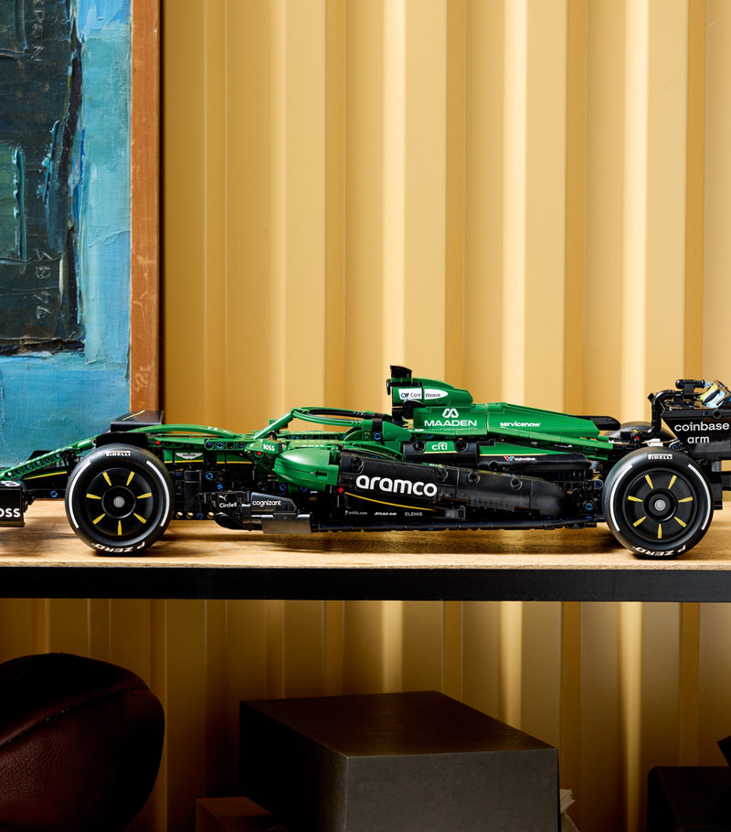 LEGO Technic Aston Martin F1 car set 1:8 scale - British product