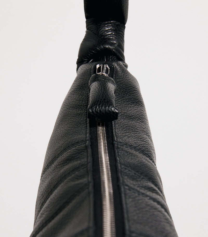 Lemaire Croissant shoulder bag in grained leather (British brand)
