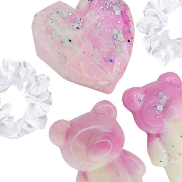 LUVYAH Cosmetics bestie bundle marshmallow wax melt gift set (British brand)
