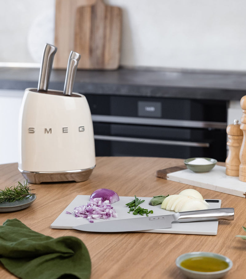 Smeg knife block set (British brand)