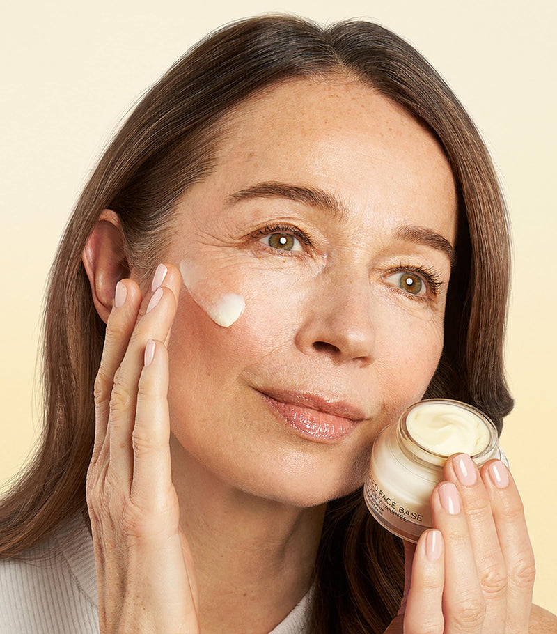 Bobbi Brown Vitamin Enriched Face Base 9g - British product
