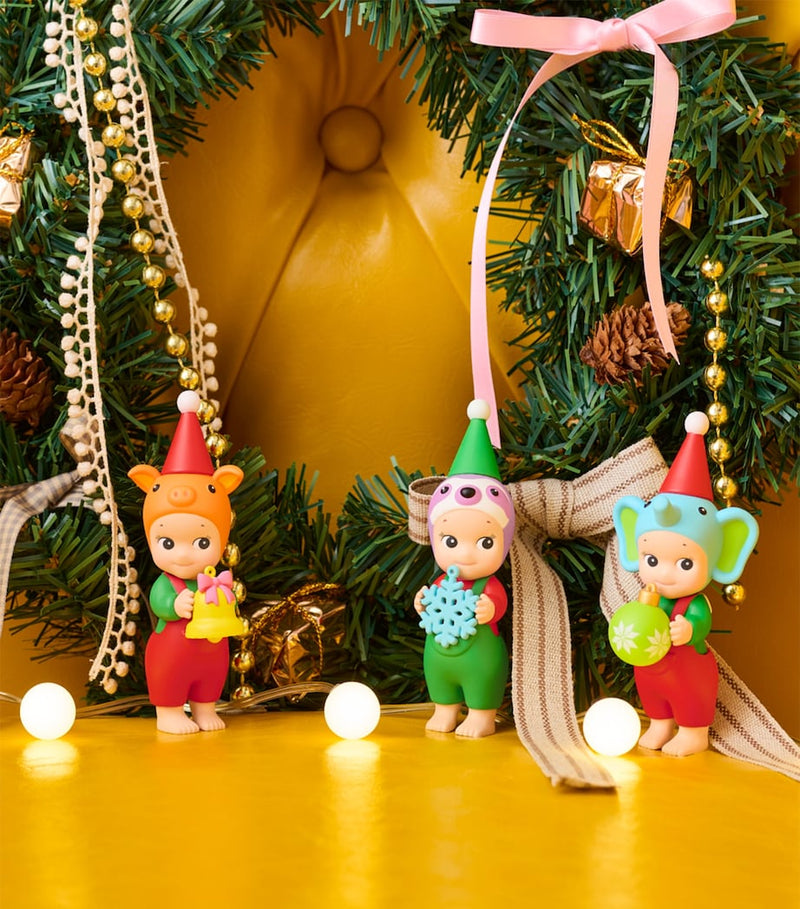 Sonny Angel Santa's Little Helper mini figurine 8cm (British brand)