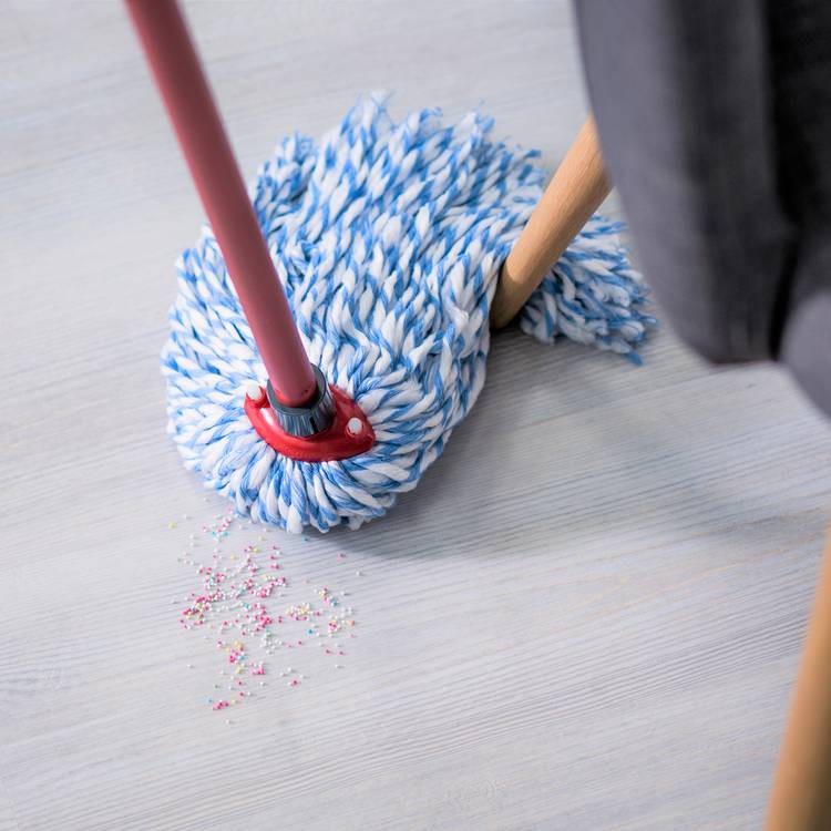 Vileda SuperMocio microfibre cotton mop with torsion wringer bucket (British brand)