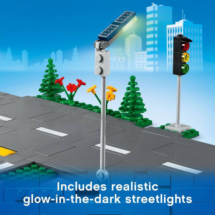 LEGO City Road Plates building set with traffic lights - British product