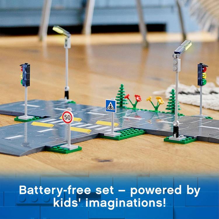 LEGO City Road Plates building set with traffic lights - British product
