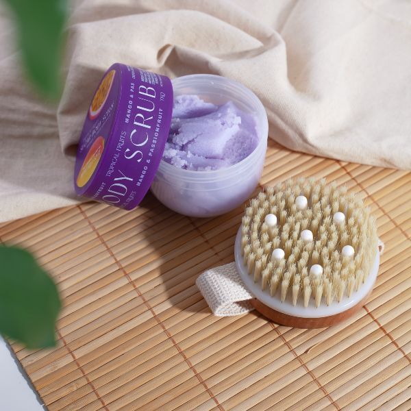 Tropical Fruits mango and passionfruit body scrub 150g (British brand)