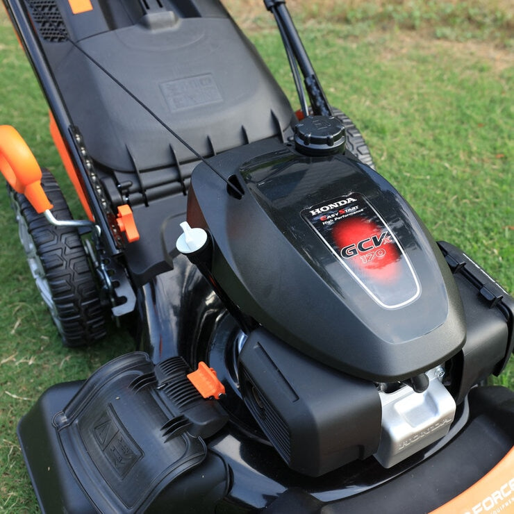 YardForce self-propelled petrol lawn mower 51cm, UK version