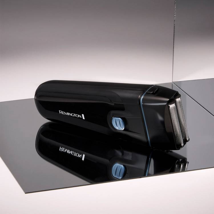 Remington F1 Style Series foil electric shaver (British brand)