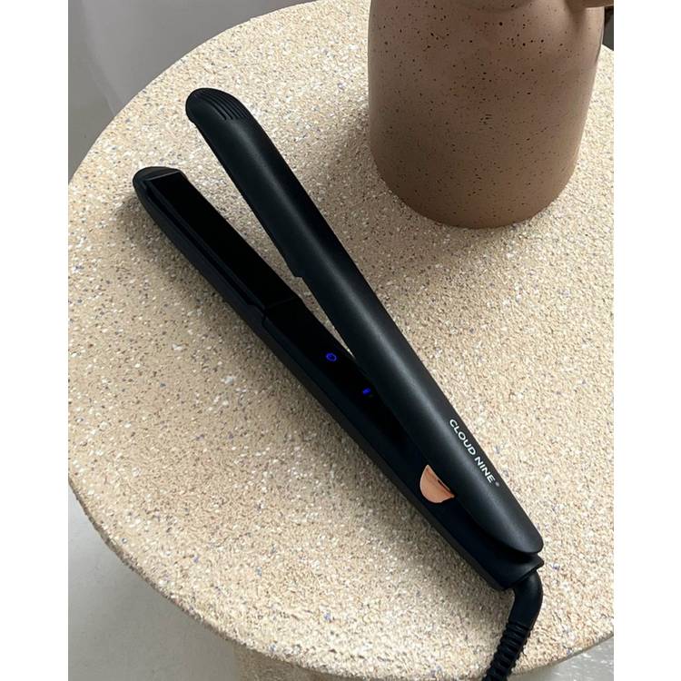 Cloud Nine ceramic touch iron hair straightener (British brand)