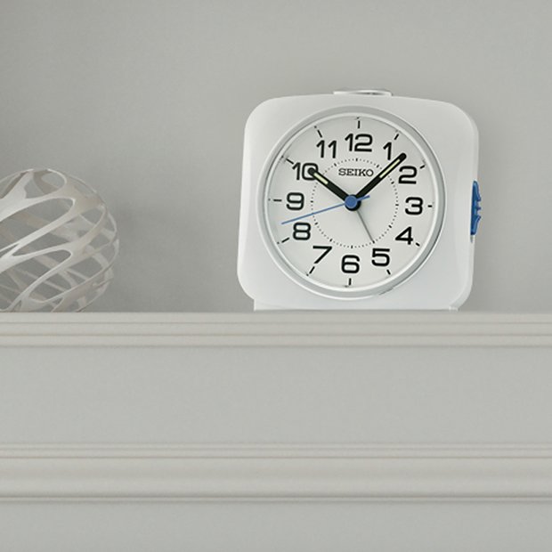 Seiko analogue alarm clock white, UK version