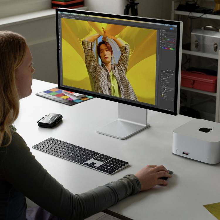 Apple Mac Studio M2 Max desktop 32GB 512GB - British product