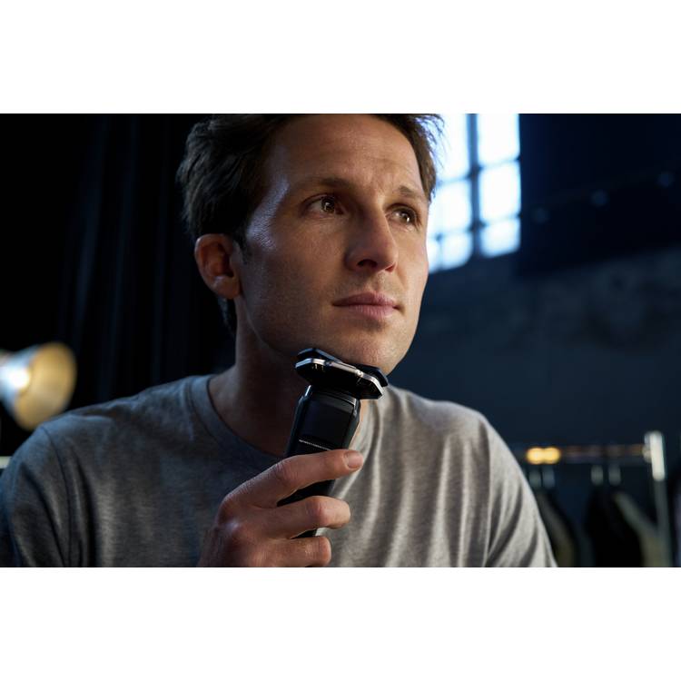 Philips Series 7000 wet dry electric shaver S7887/55, UK version