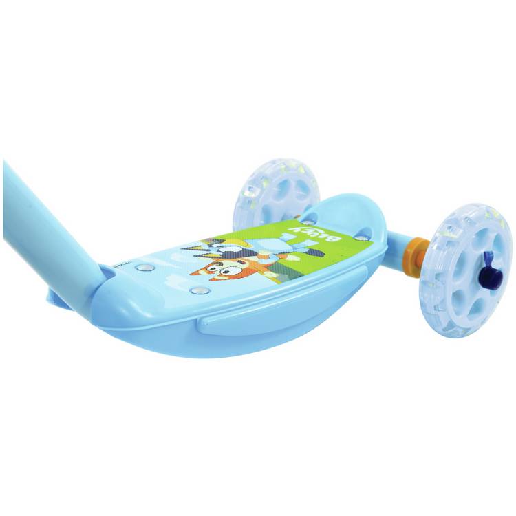 Bluey Tri-Lite 3 wheel scooter with LED wheels, UK version