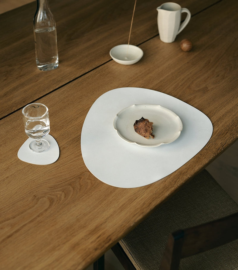 LIND DNA large curve Nupo table mat set of 4, imported from the UK