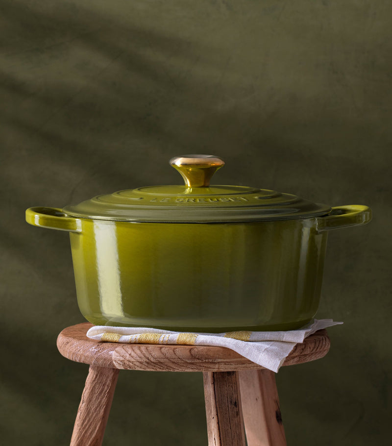 Le Creuset round casserole dish 24cm, UK version