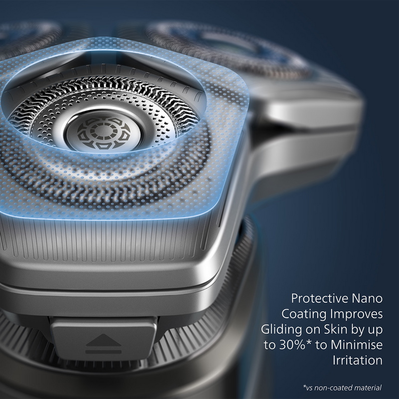 Philips 8000 Series Shaver with hard pouch (British brand)