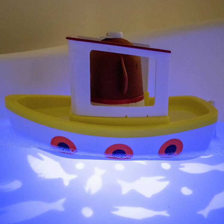 Hey Duggee lightshow river boat bath toy (British brand)