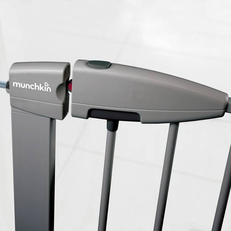 Munchkin Easy Lock Safety Gate silver, UK version