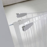 Munchkin auto close safety gate 76cm (British brand)