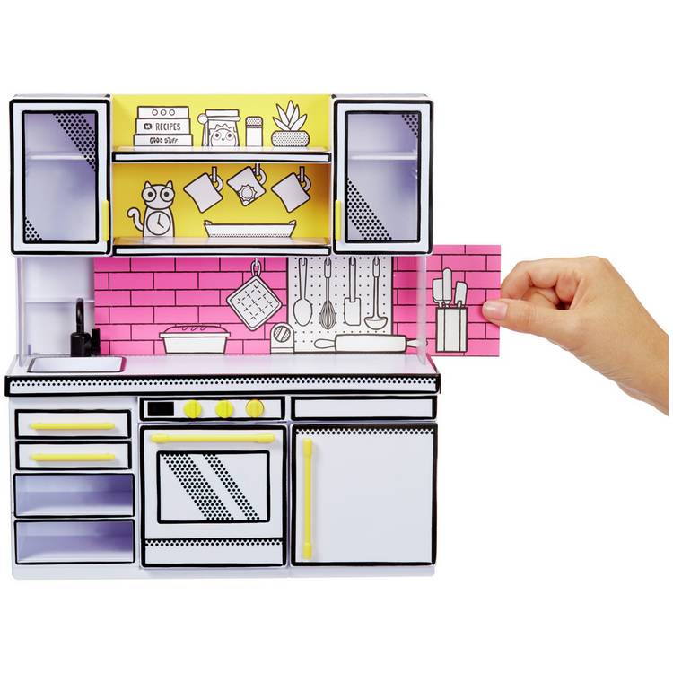 MGA Miniverse mini kitchen playset for kids - British product