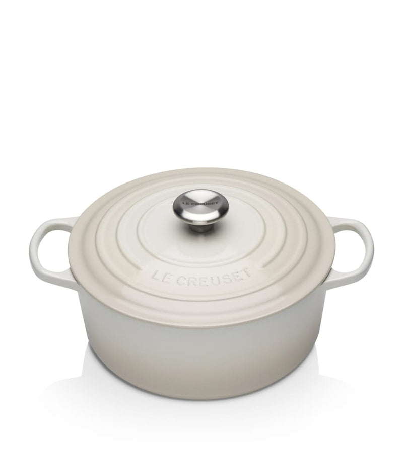 Le Creuset cast iron round casserole dish 26cm, UK version